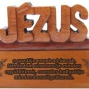 Asztali dísz, fa, betűs (JÉZUS)